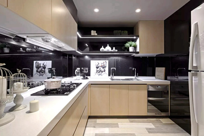 厨房装修攻略，红土地装饰设计帮你打造现代理想厨房！